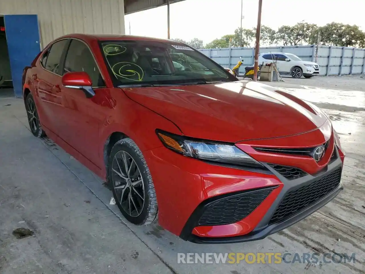 1 Photograph of a damaged car 4T1G11AKXNU070957 TOYOTA CAMRY 2022