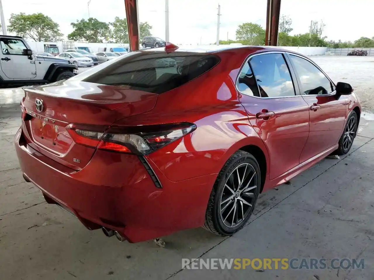 4 Photograph of a damaged car 4T1G11AKXNU070957 TOYOTA CAMRY 2022