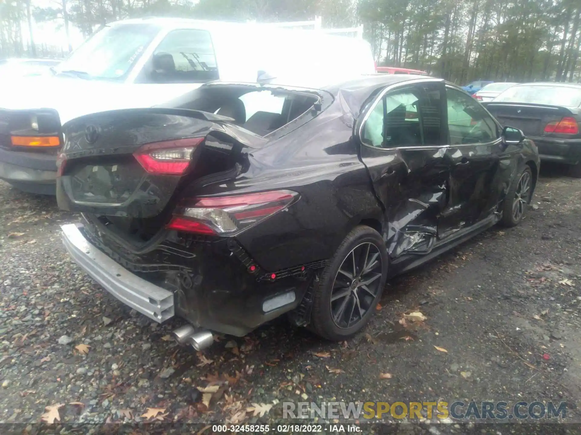 4 Photograph of a damaged car 4T1G11AKXNU498723 TOYOTA CAMRY 2022