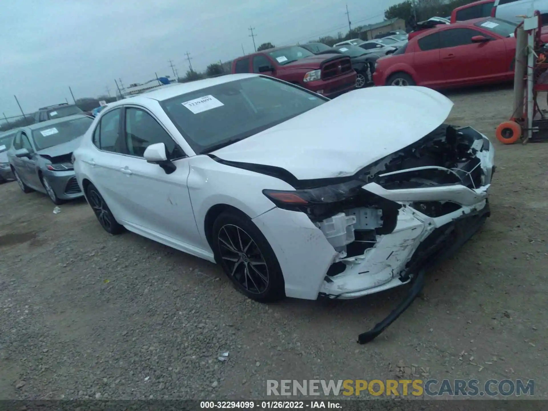 1 Photograph of a damaged car 4T1G11AKXNU619007 TOYOTA CAMRY 2022