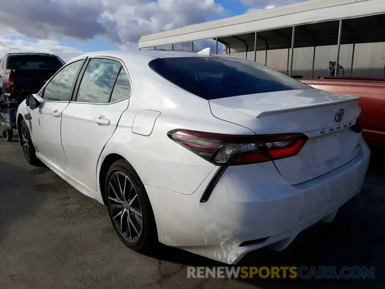 3 Photograph of a damaged car 4T1G11AKXNU623414 TOYOTA CAMRY 2022