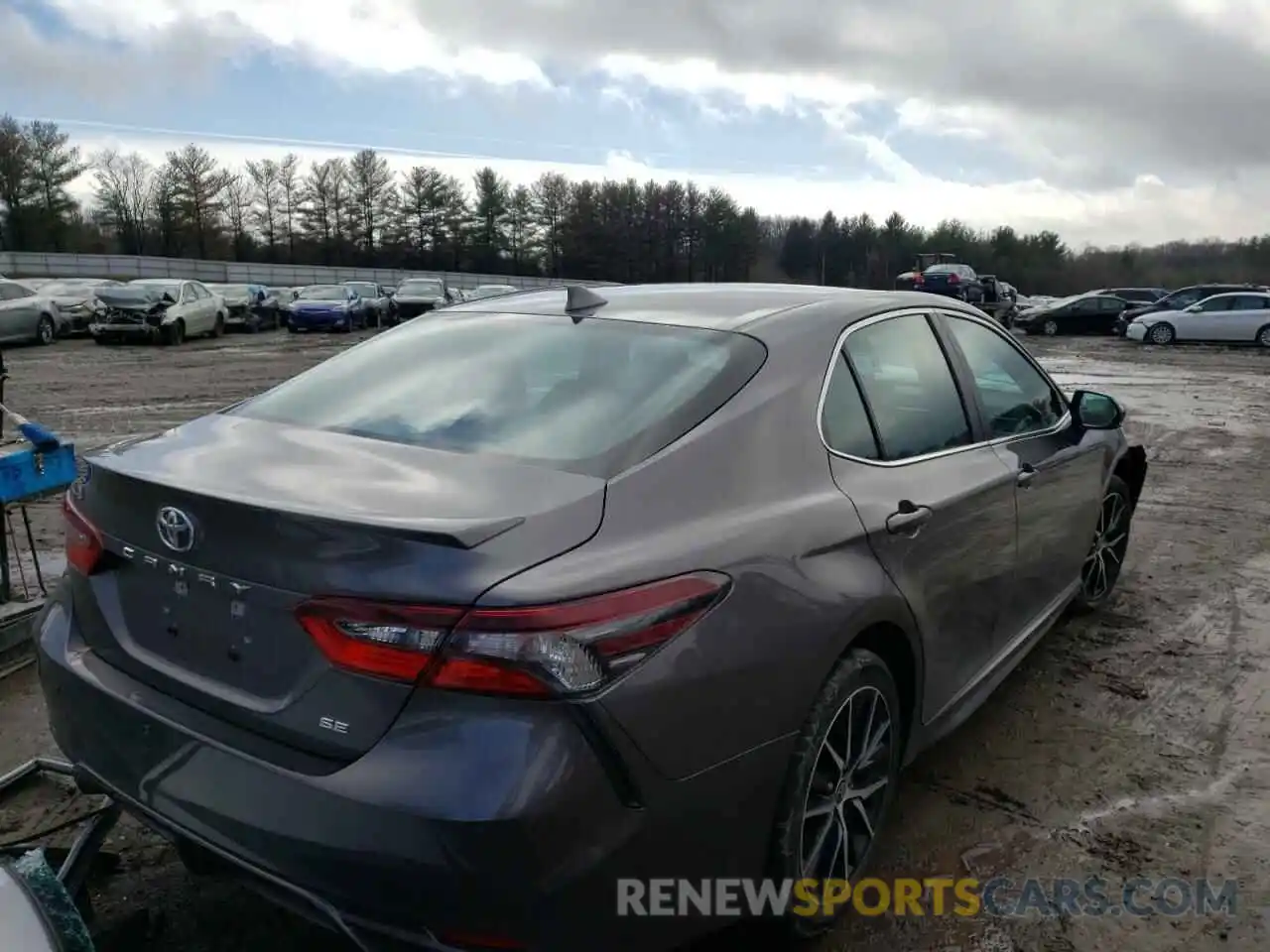 4 Photograph of a damaged car 4T1G11AKXNU623493 TOYOTA CAMRY 2022