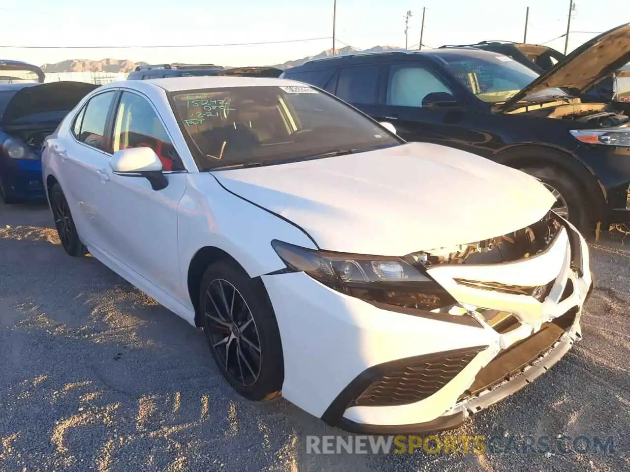 1 Photograph of a damaged car 4T1G11AKXNU625714 TOYOTA CAMRY 2022