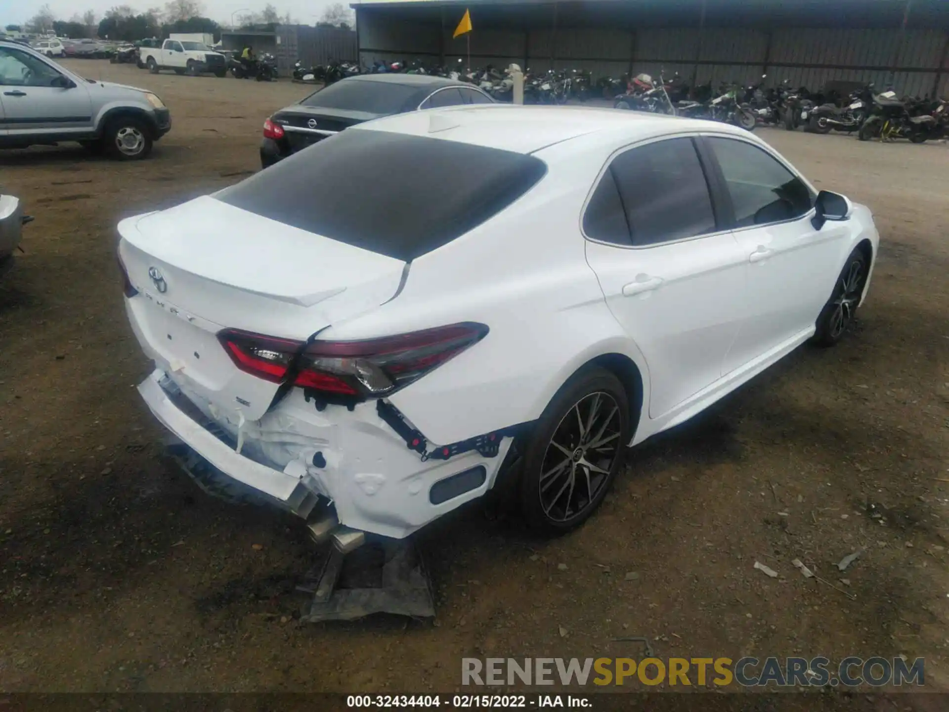 4 Photograph of a damaged car 4T1G11AKXNU626619 TOYOTA CAMRY 2022