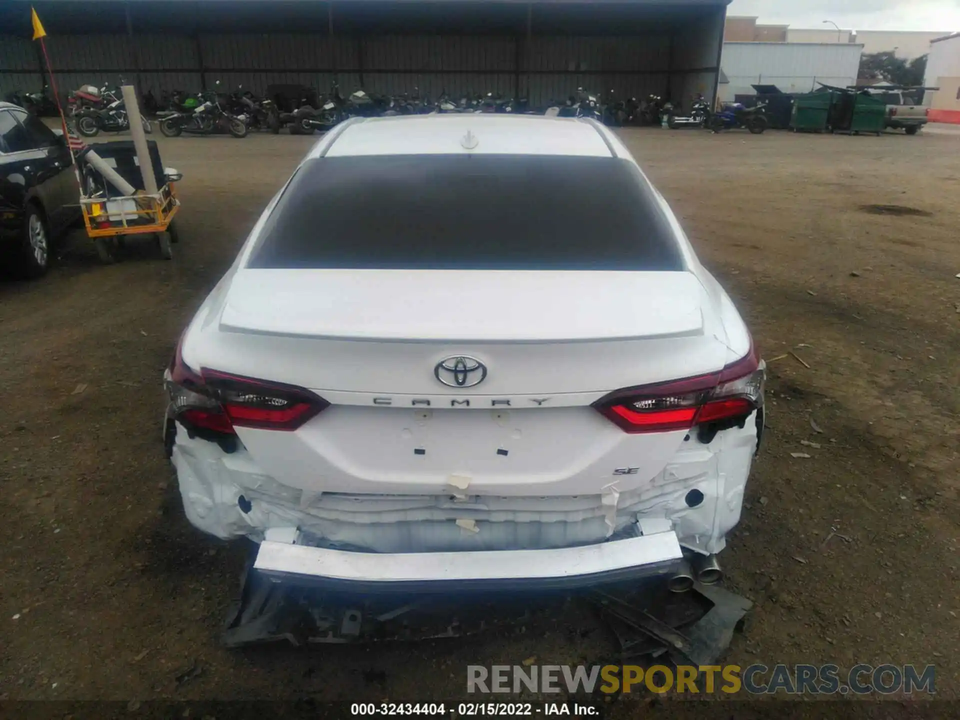 6 Photograph of a damaged car 4T1G11AKXNU626619 TOYOTA CAMRY 2022