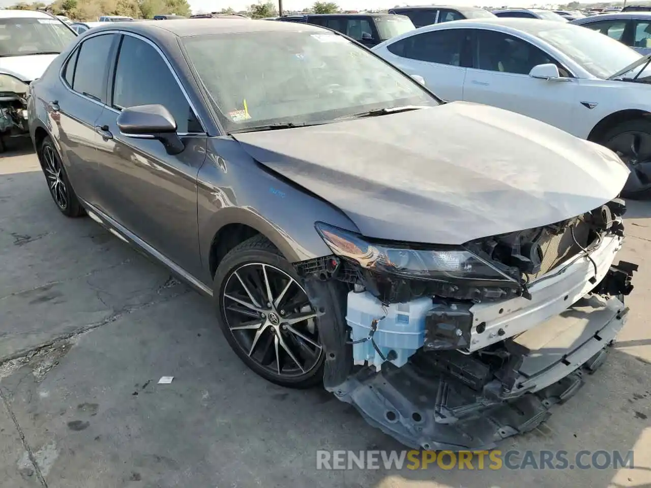 1 Photograph of a damaged car 4T1G11AKXNU655604 TOYOTA CAMRY 2022