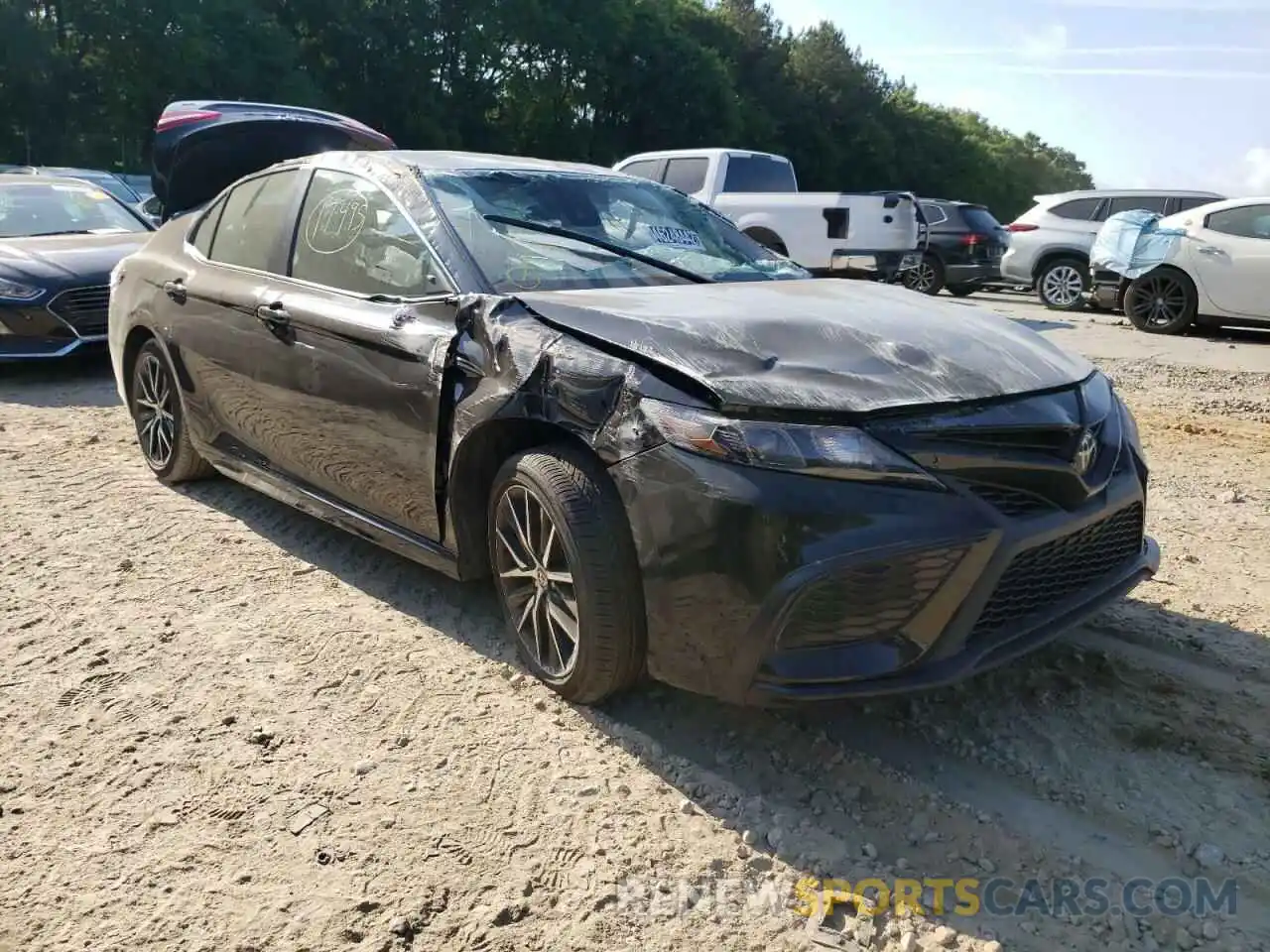 1 Photograph of a damaged car 4T1G11AKXNU658566 TOYOTA CAMRY 2022