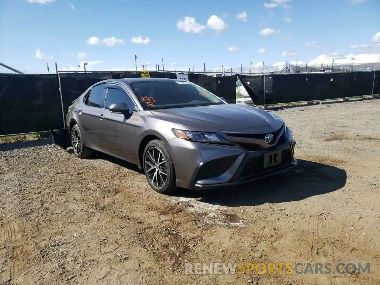 1 Photograph of a damaged car 4T1G11AKXNU678770 TOYOTA CAMRY 2022