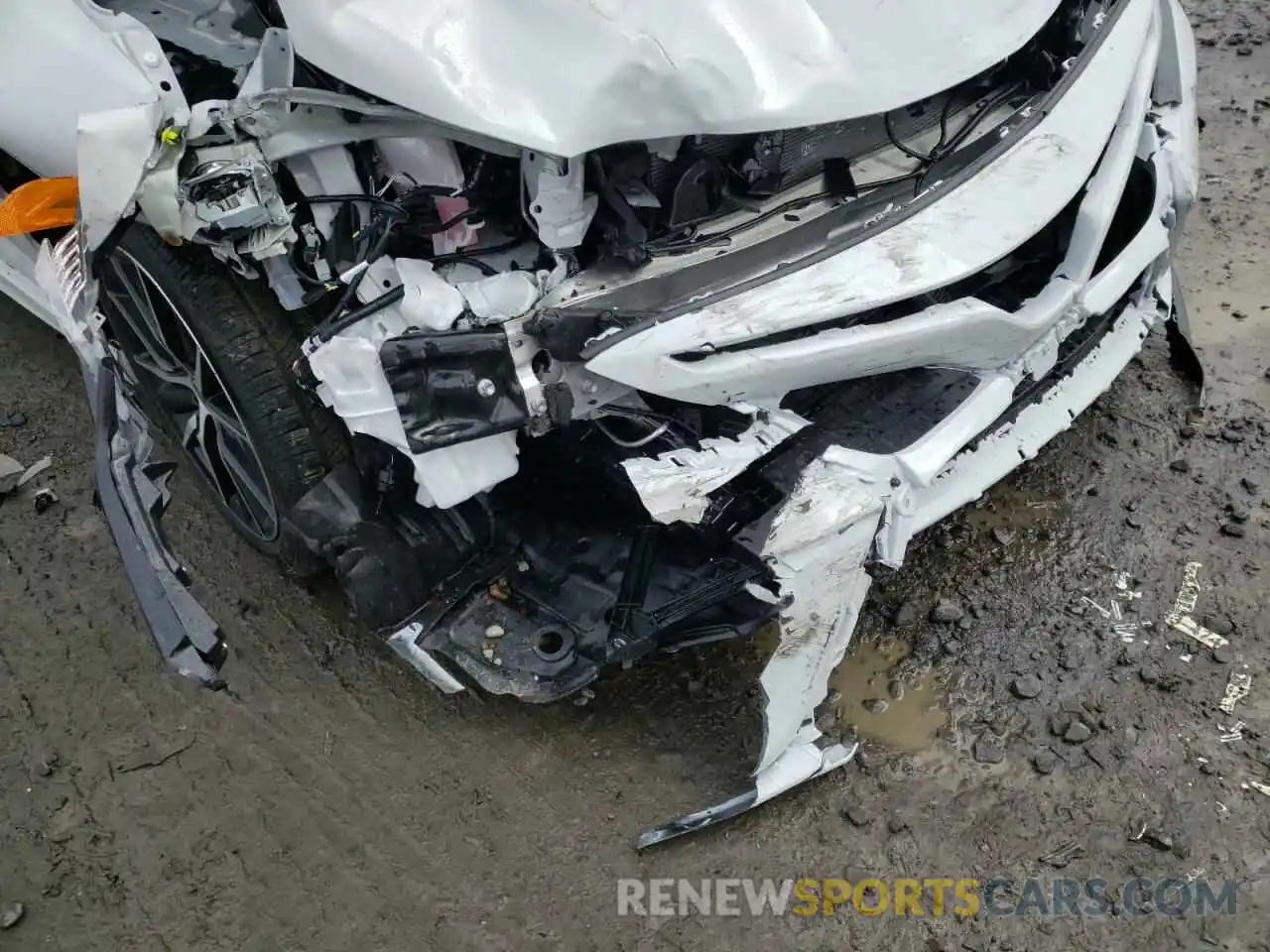 10 Photograph of a damaged car 4T1G11BK0NU057276 TOYOTA CAMRY 2022