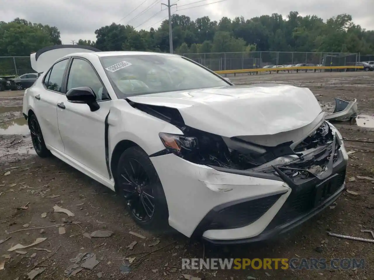 1 Photograph of a damaged car 4T1G11BK2NU056369 TOYOTA CAMRY 2022