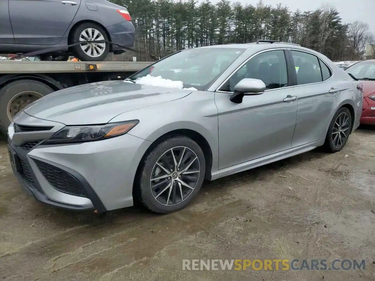 1 Photograph of a damaged car 4T1G11BK5NU063204 TOYOTA CAMRY 2022