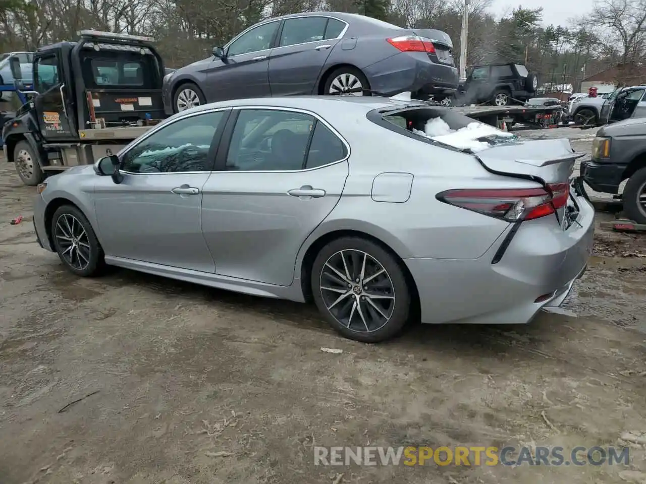 2 Photograph of a damaged car 4T1G11BK5NU063204 TOYOTA CAMRY 2022