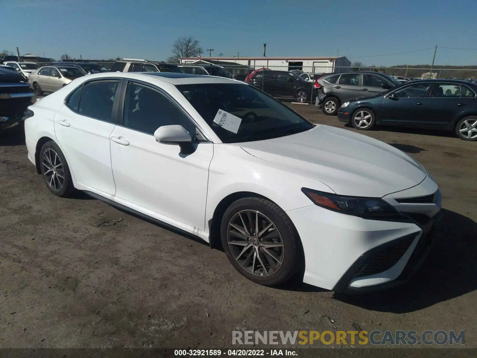 1 Photograph of a damaged car 4T1G11BK6NU052017 TOYOTA CAMRY 2022