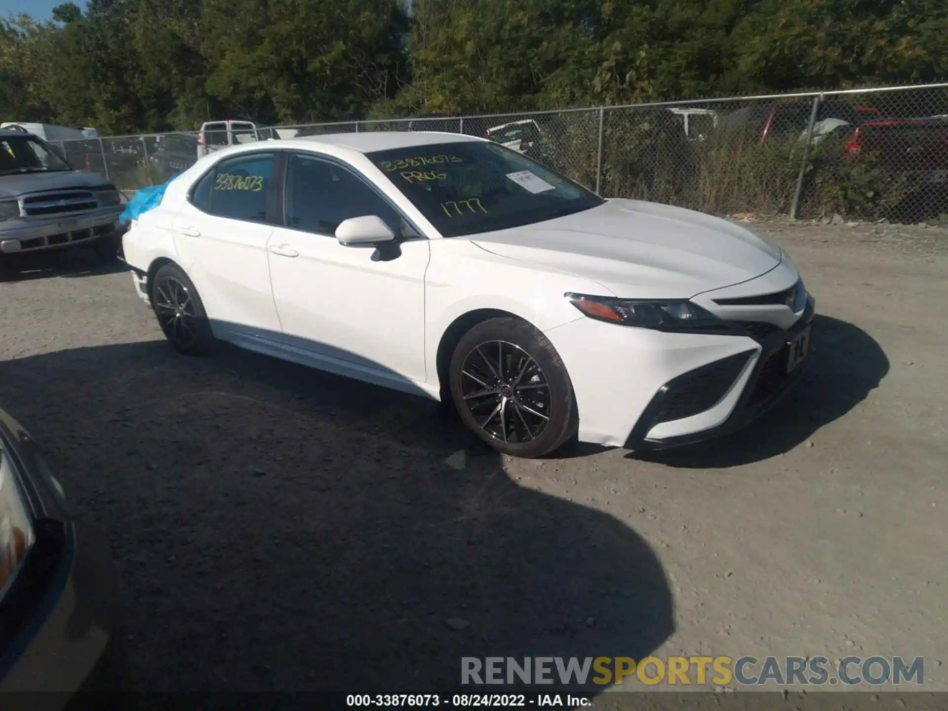 1 Photograph of a damaged car 4T1G11BK6NU063566 TOYOTA CAMRY 2022