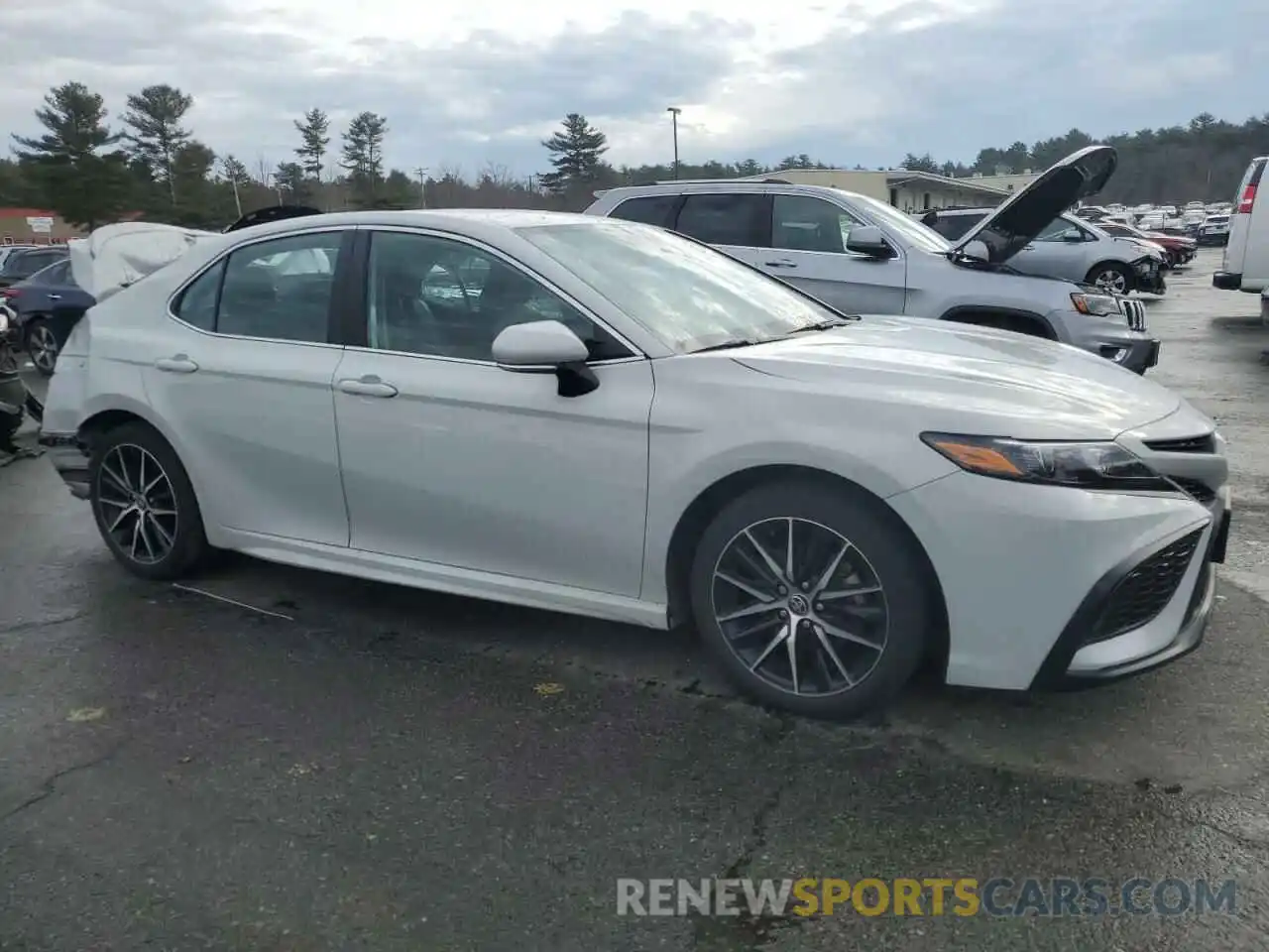 4 Photograph of a damaged car 4T1G11BK6NU068265 TOYOTA CAMRY 2022