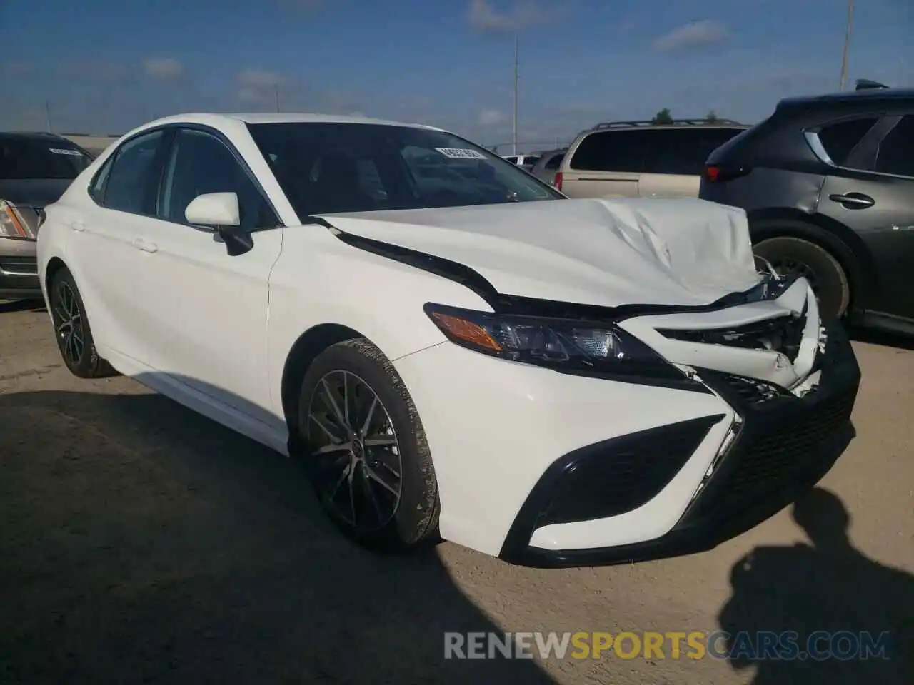 1 Photograph of a damaged car 4T1G11BK8NU051077 TOYOTA CAMRY 2022