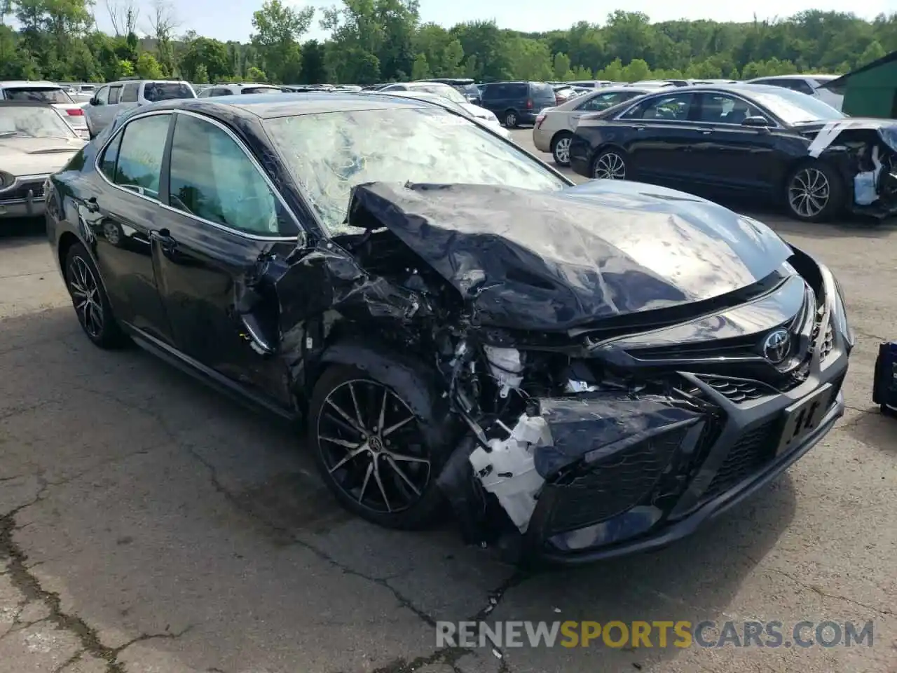 1 Photograph of a damaged car 4T1G11BK8NU056554 TOYOTA CAMRY 2022