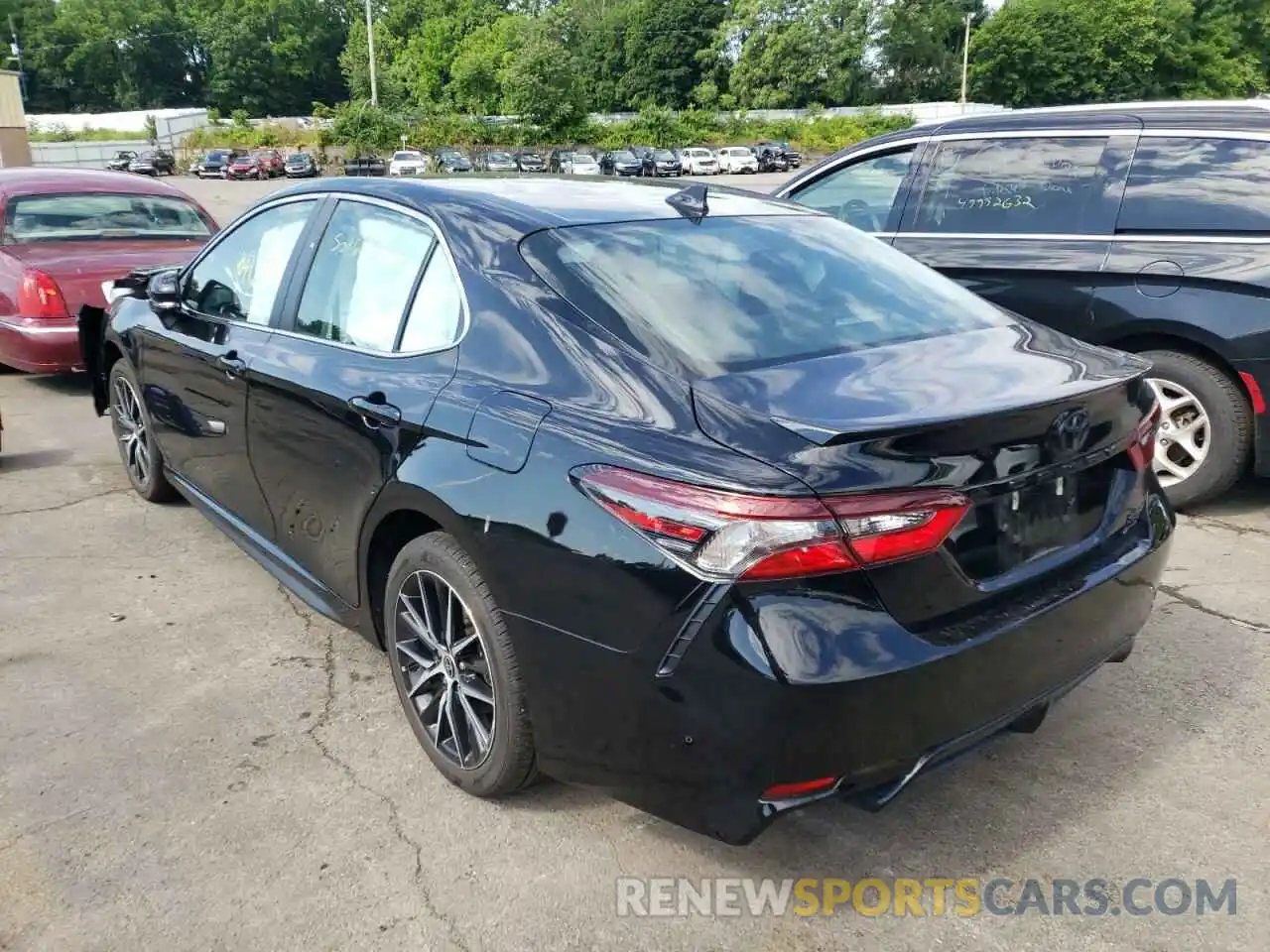 3 Photograph of a damaged car 4T1G11BK8NU056554 TOYOTA CAMRY 2022