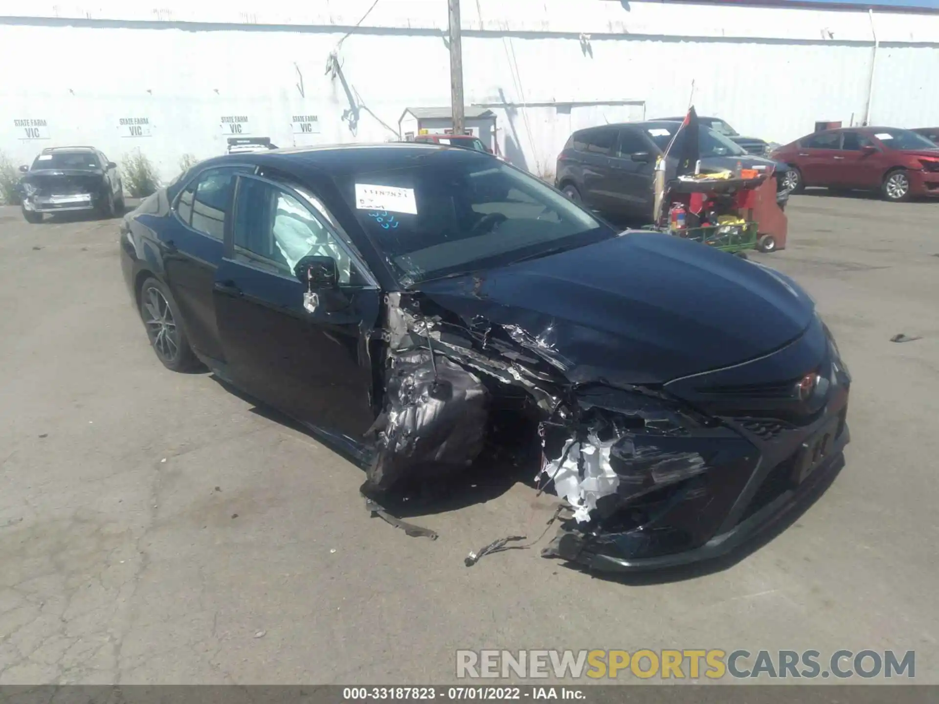 1 Photograph of a damaged car 4T1G11BK8NU058403 TOYOTA CAMRY 2022