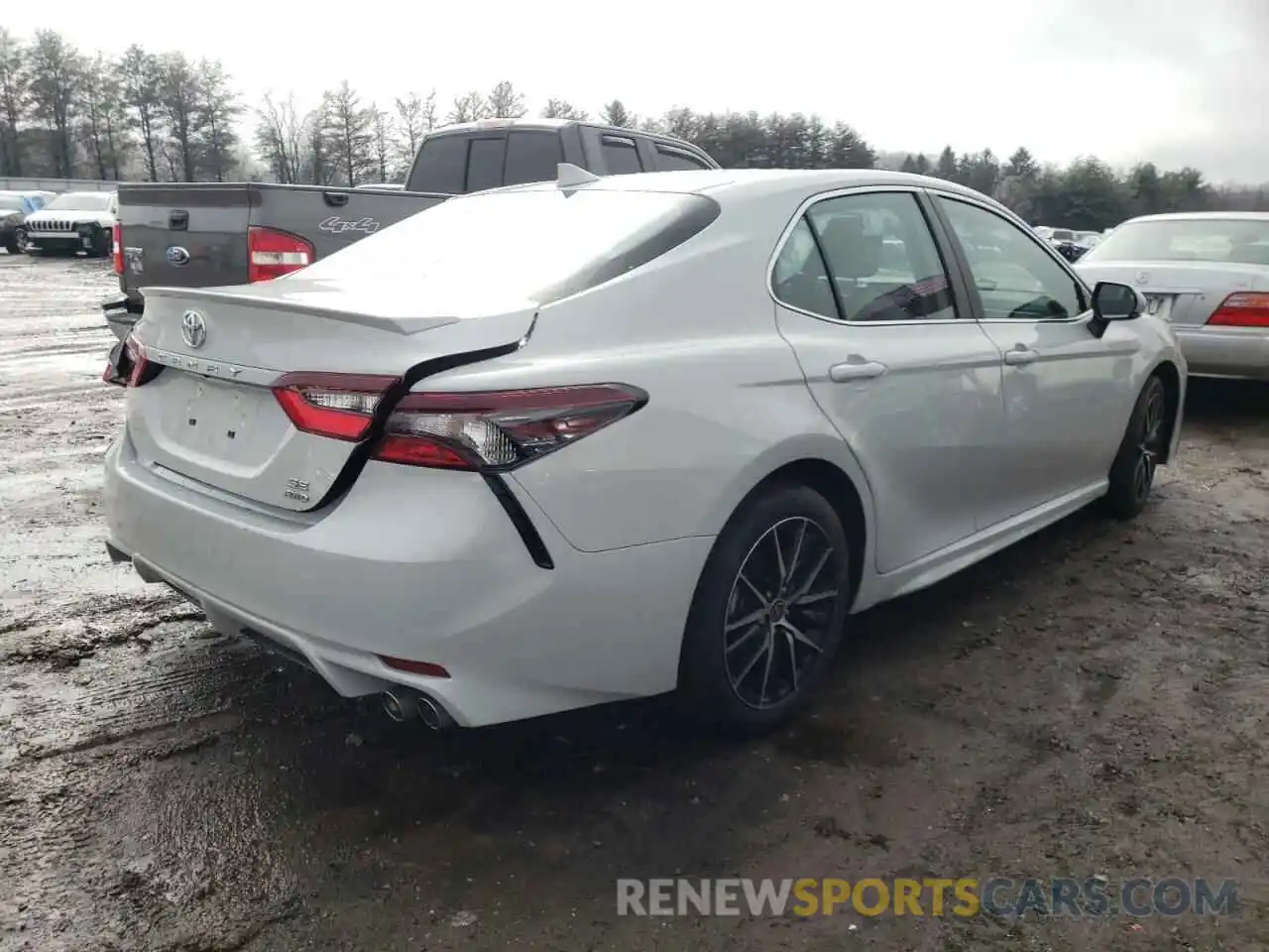 4 Photograph of a damaged car 4T1G11BK9NU055719 TOYOTA CAMRY 2022