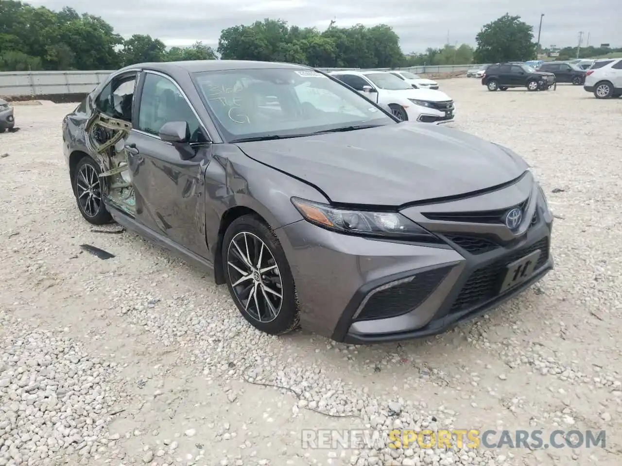 1 Photograph of a damaged car 4T1G31AK1NU572122 TOYOTA CAMRY 2022