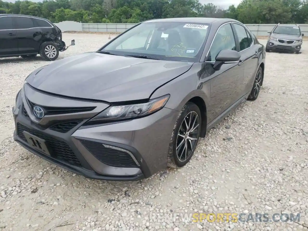 2 Photograph of a damaged car 4T1G31AK1NU572122 TOYOTA CAMRY 2022