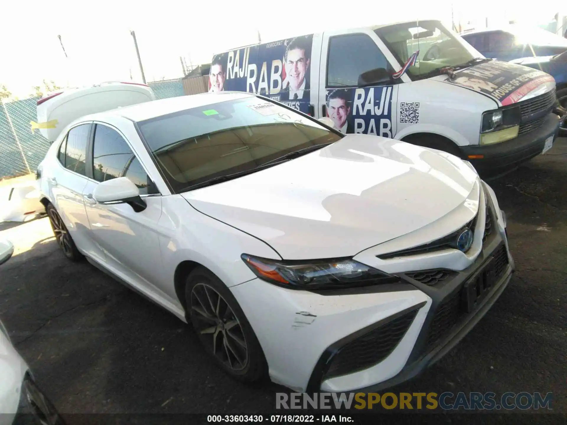 1 Photograph of a damaged car 4T1G31AK1NU581001 TOYOTA CAMRY 2022