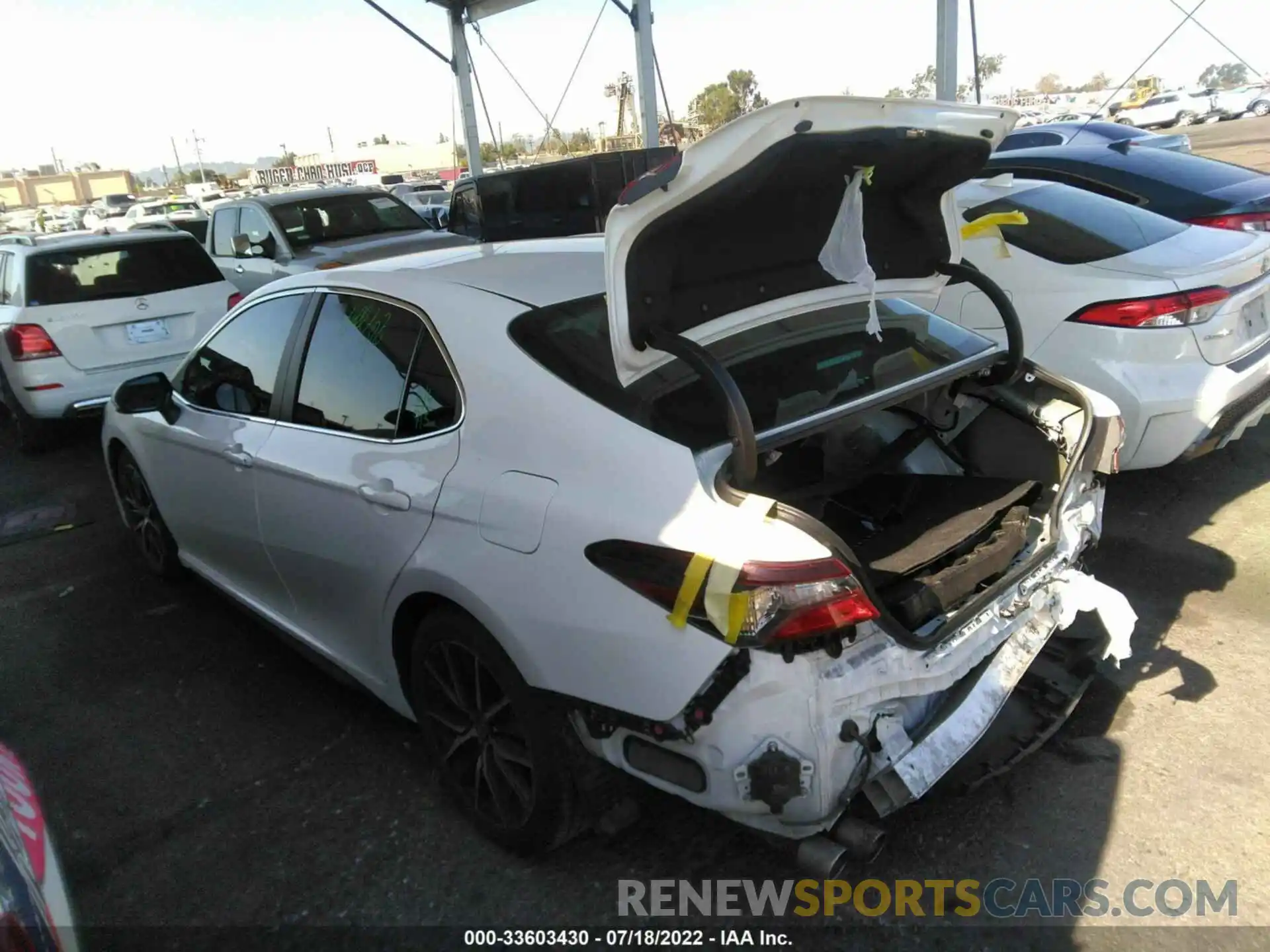 3 Photograph of a damaged car 4T1G31AK1NU581001 TOYOTA CAMRY 2022