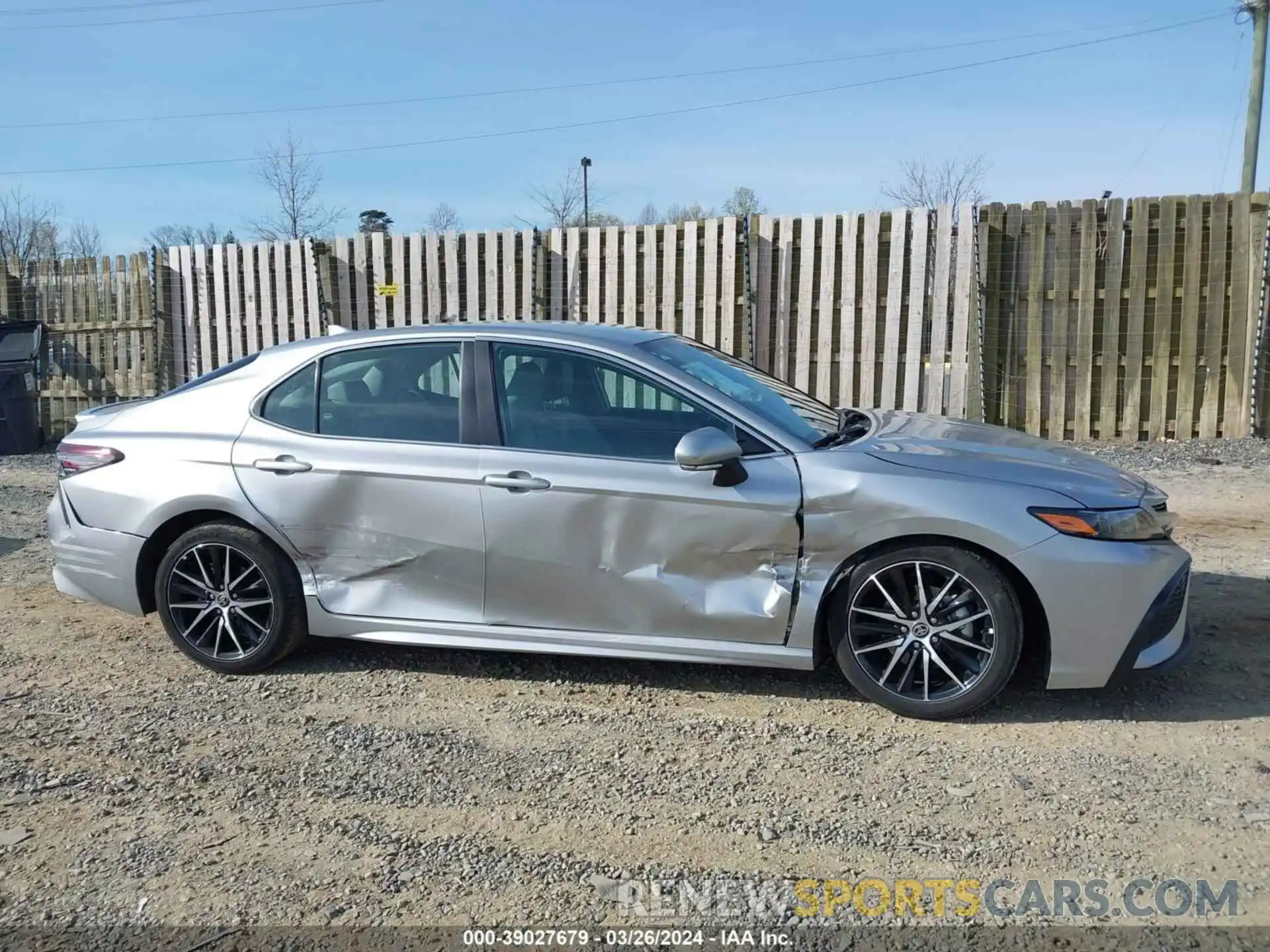 13 Photograph of a damaged car 4T1G31AK1NU593746 TOYOTA CAMRY 2022