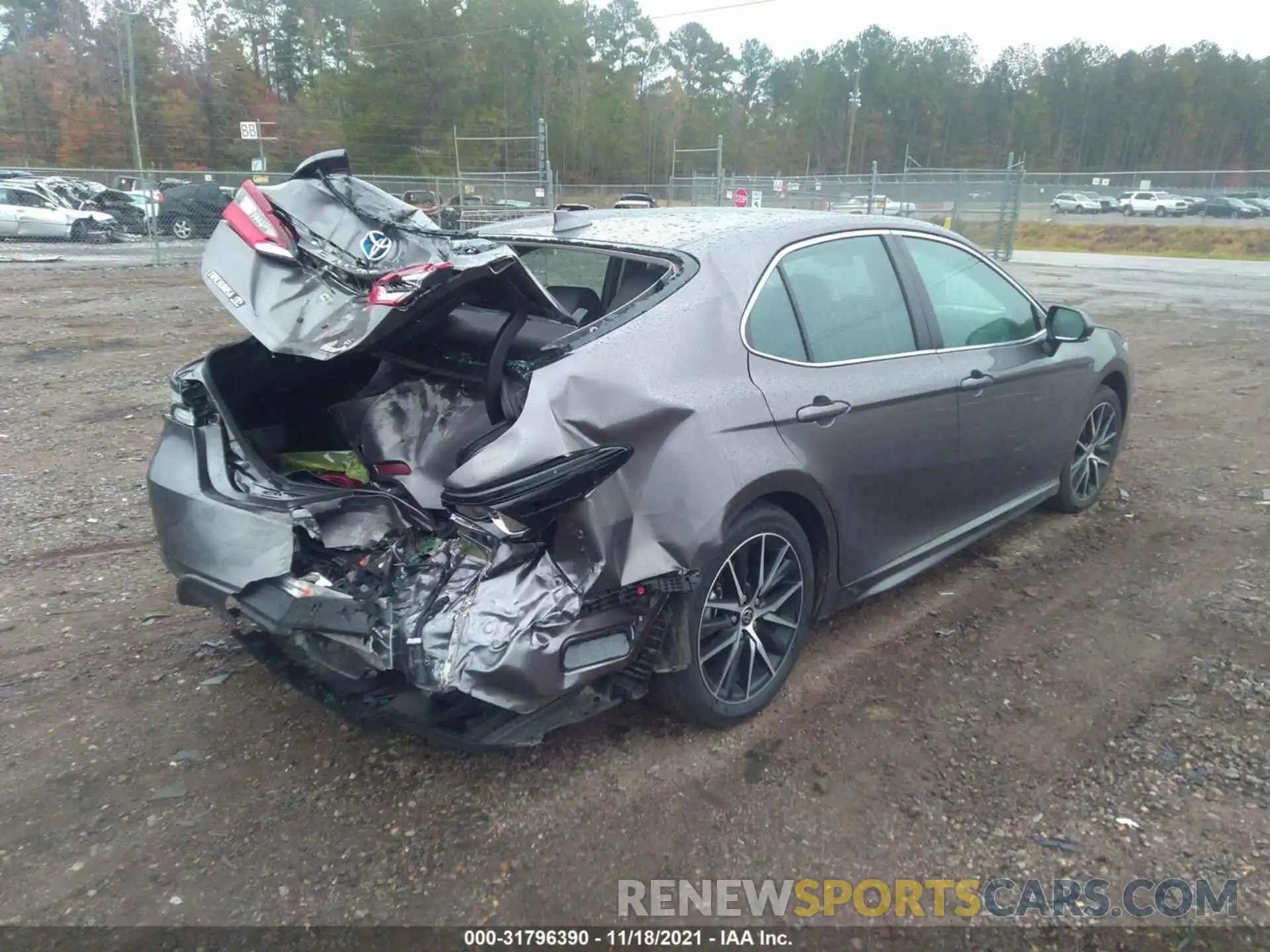 4 Photograph of a damaged car 4T1G31AK3NU571246 TOYOTA CAMRY 2022