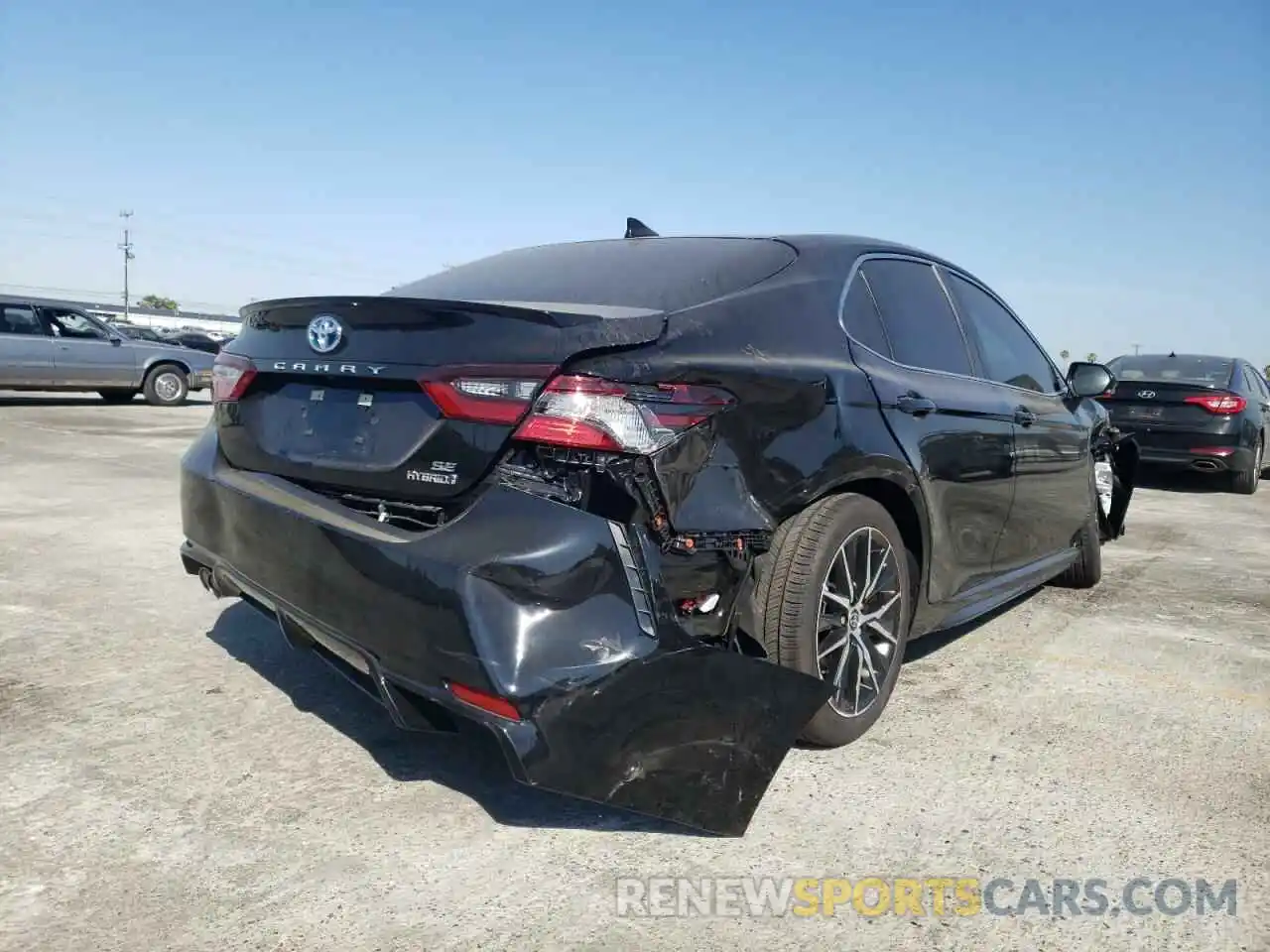 4 Photograph of a damaged car 4T1G31AK4NU590338 TOYOTA CAMRY 2022