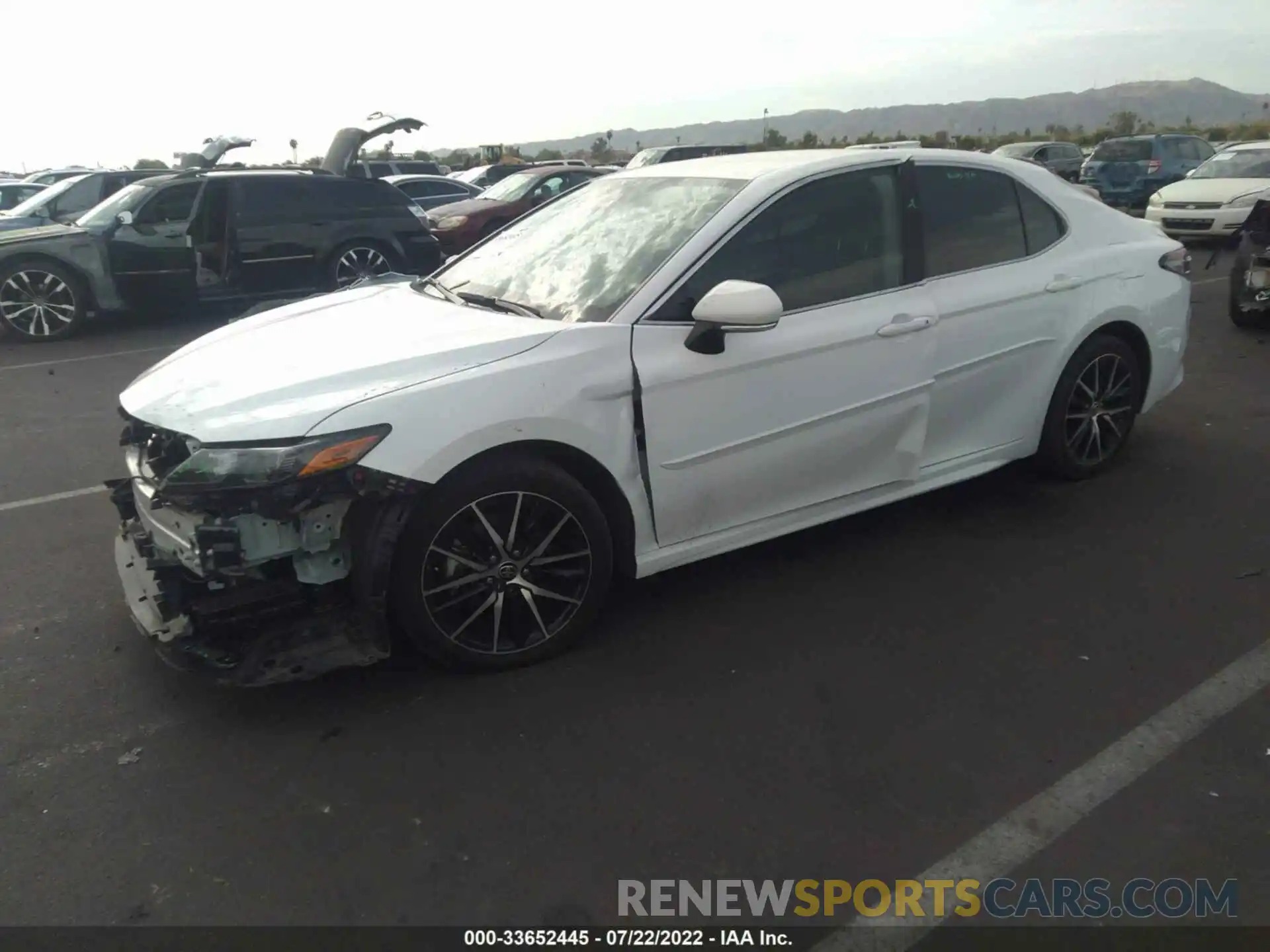 2 Photograph of a damaged car 4T1G31AK6NU571435 TOYOTA CAMRY 2022