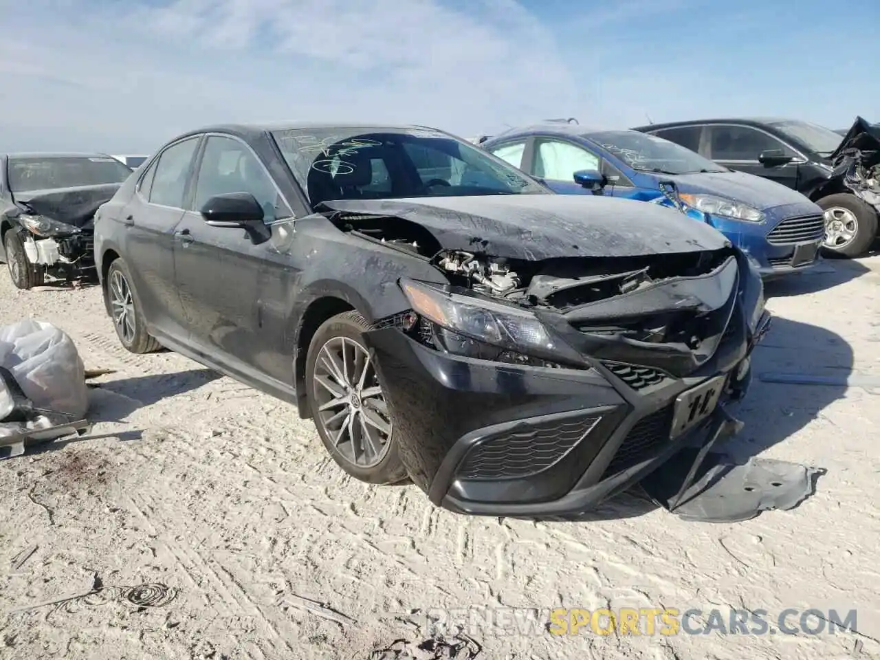 1 Photograph of a damaged car 4T1G31AK8NU570884 TOYOTA CAMRY 2022