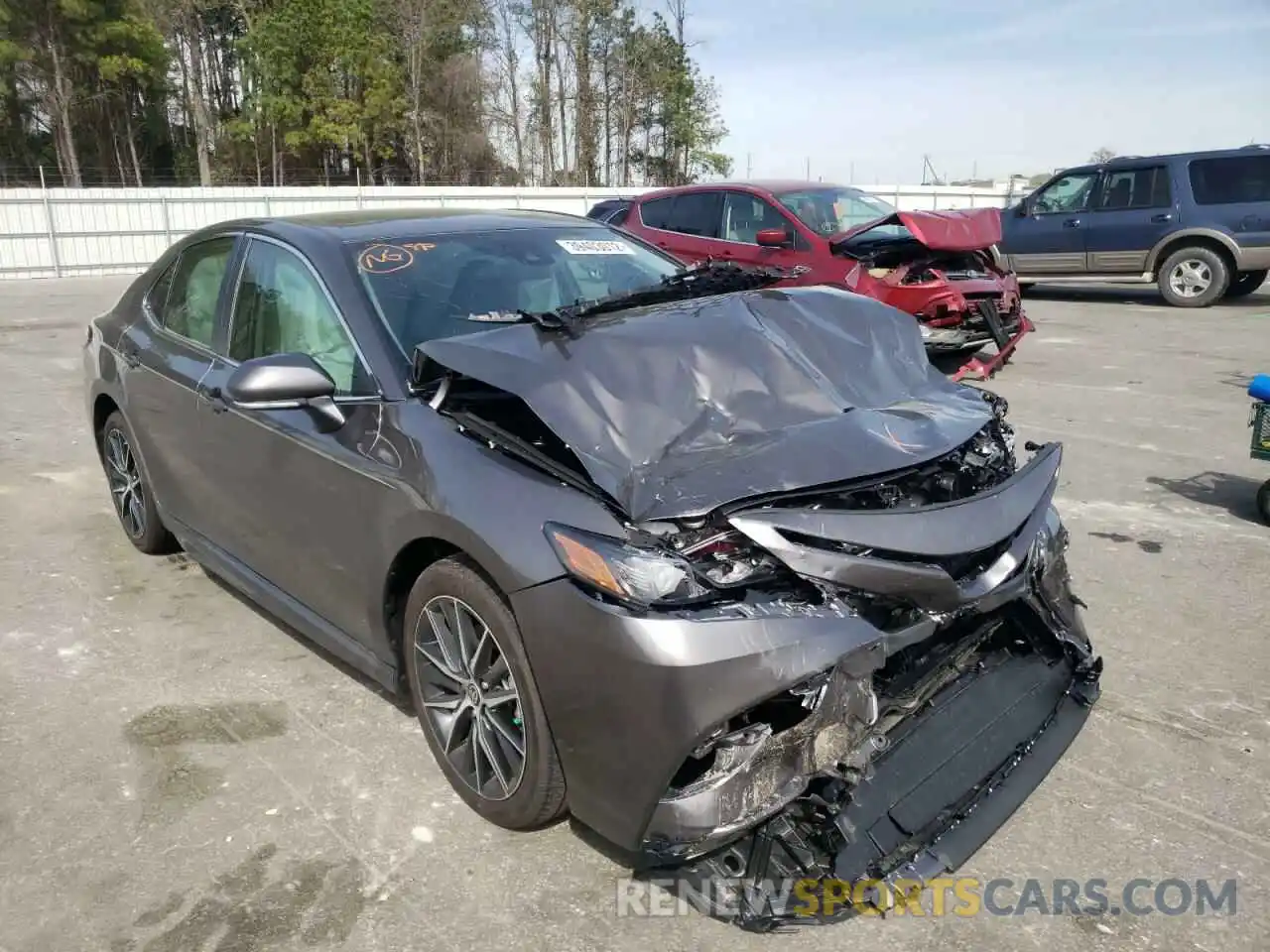 1 Photograph of a damaged car 4T1G31AK8NU583778 TOYOTA CAMRY 2022