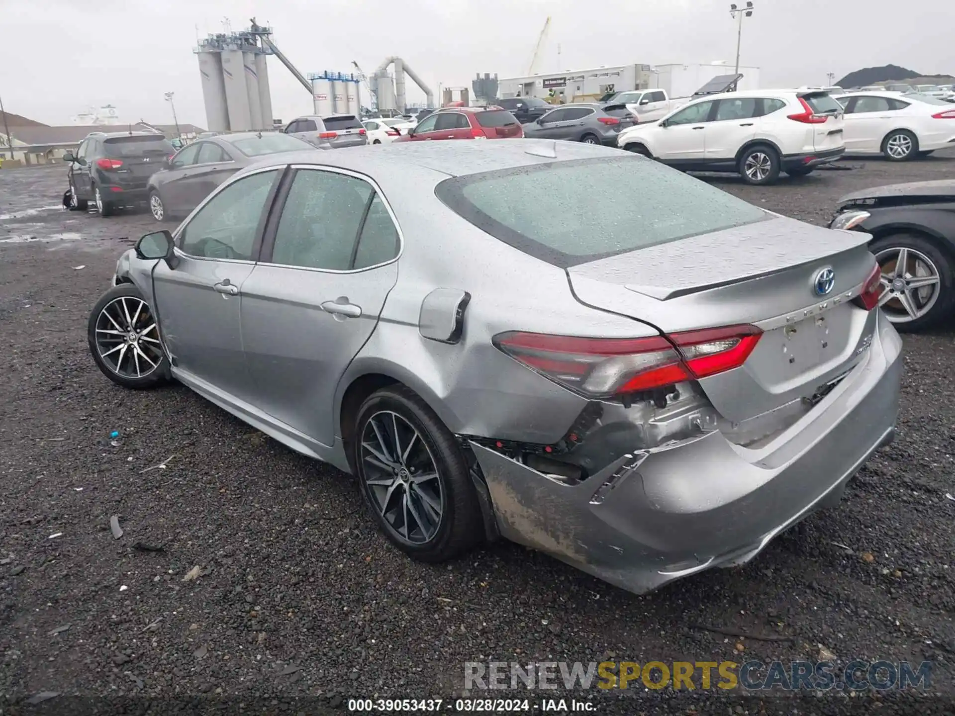 3 Photograph of a damaged car 4T1G31AK9NU576418 TOYOTA CAMRY 2022