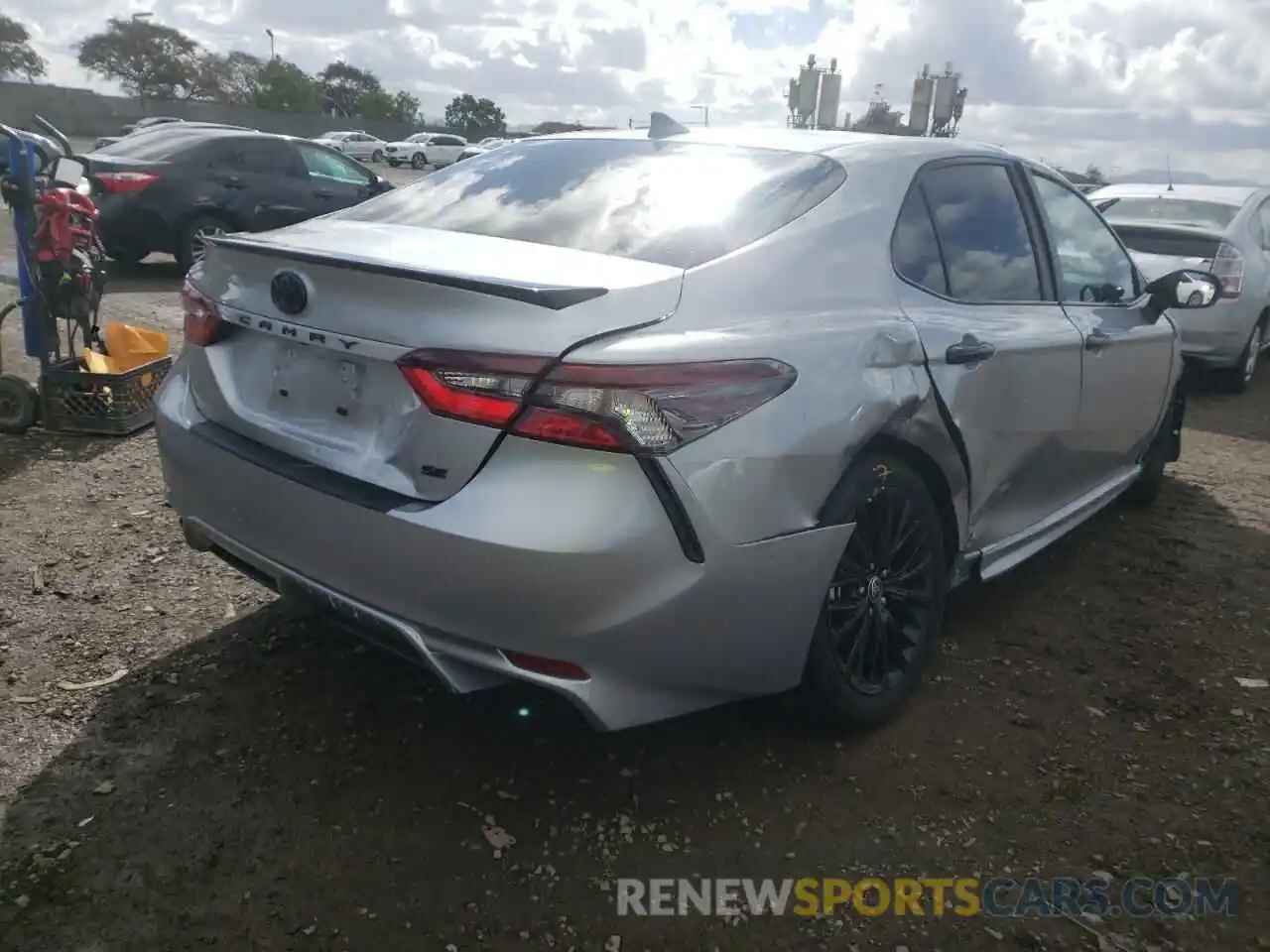 4 Photograph of a damaged car 4T1G31AKXNU034034 TOYOTA CAMRY 2022