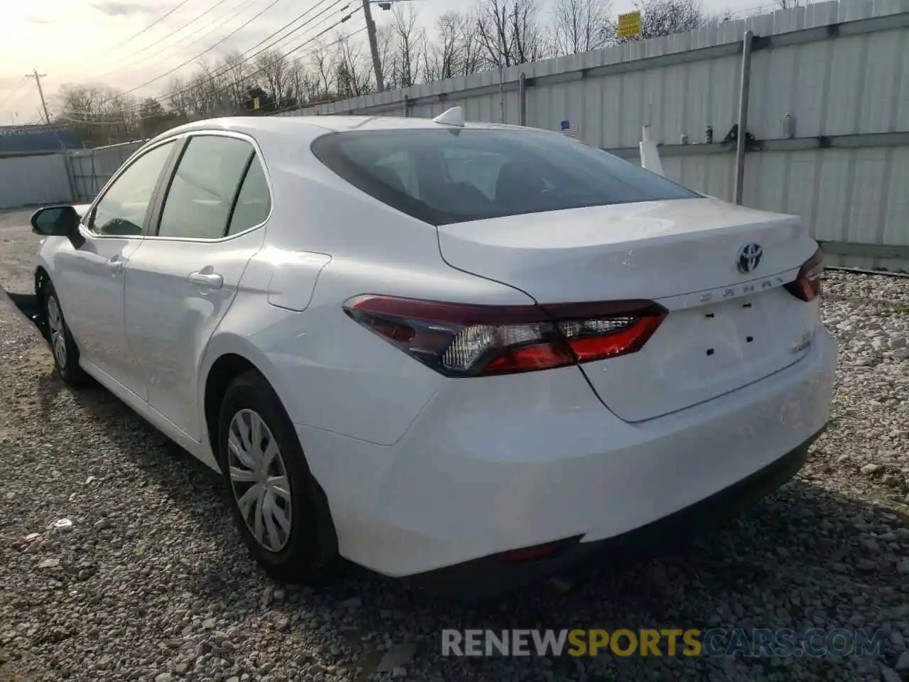 3 Photograph of a damaged car 4T1H31AK0NU571080 TOYOTA CAMRY 2022