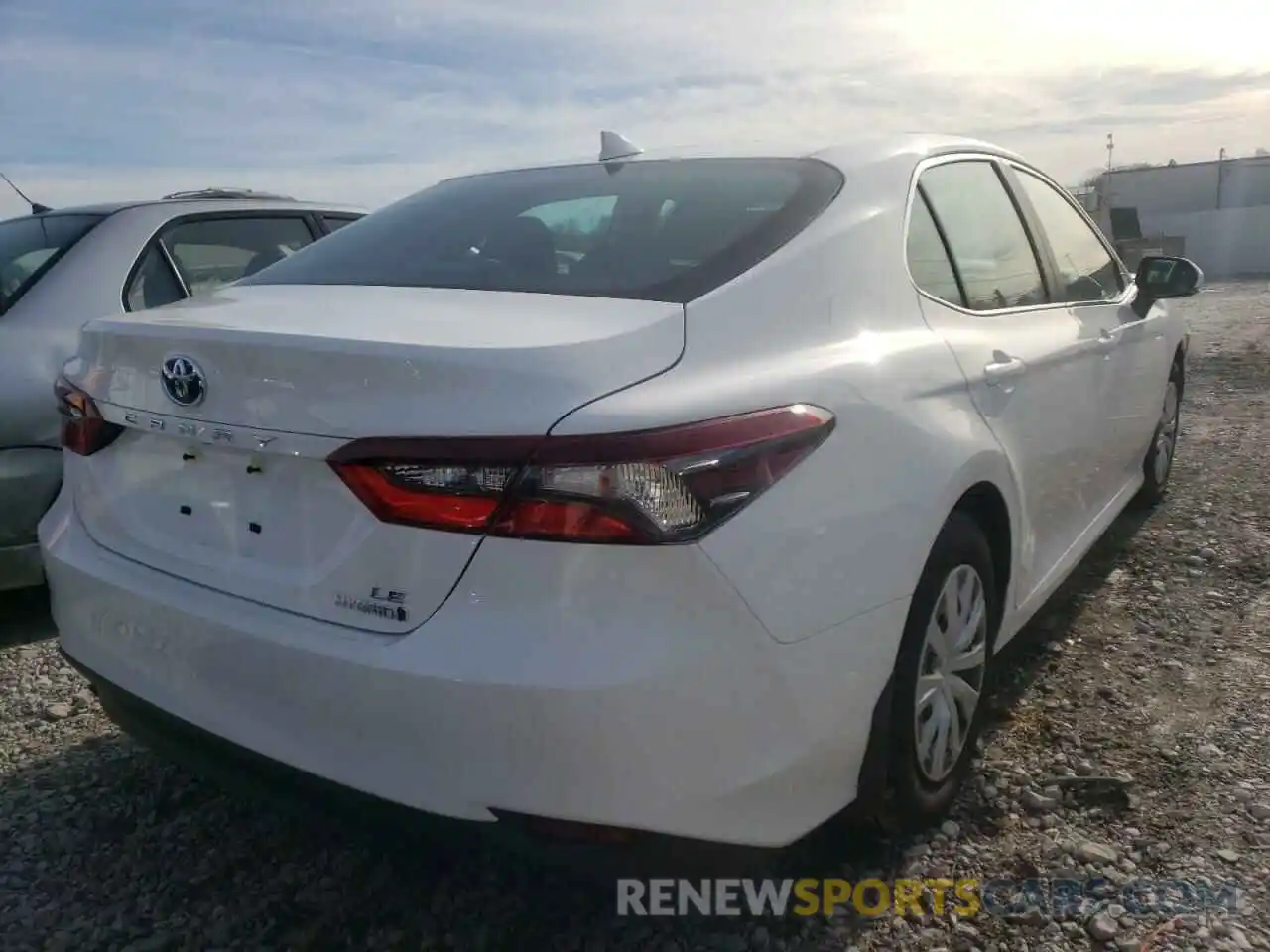 4 Photograph of a damaged car 4T1H31AK0NU571080 TOYOTA CAMRY 2022