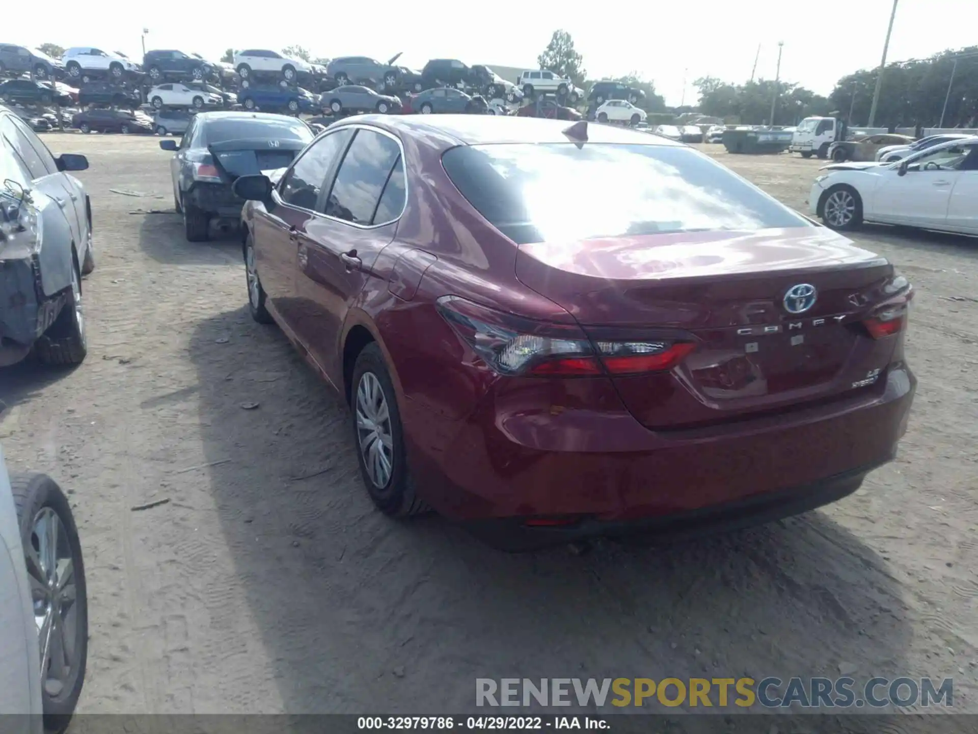 3 Photograph of a damaged car 4T1H31AK5NU588103 TOYOTA CAMRY 2022