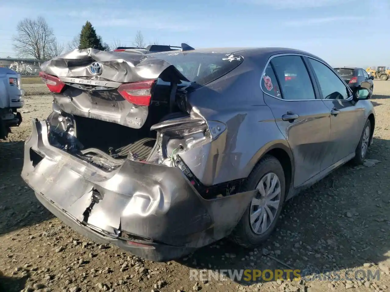 4 Photograph of a damaged car 4T1H31AKXNU578036 TOYOTA CAMRY 2022