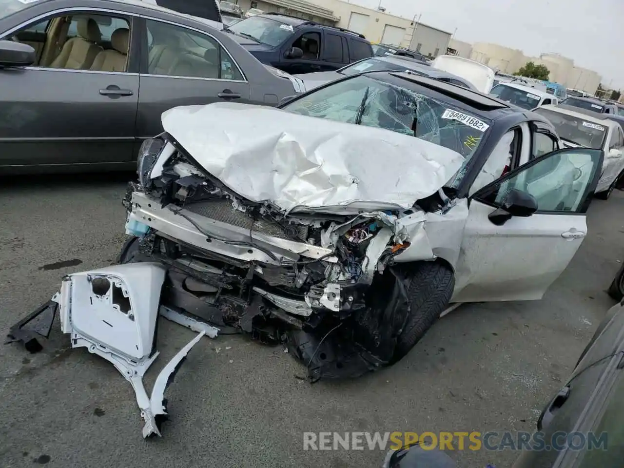 2 Photograph of a damaged car 4T1K31AK2NU040288 TOYOTA CAMRY 2022