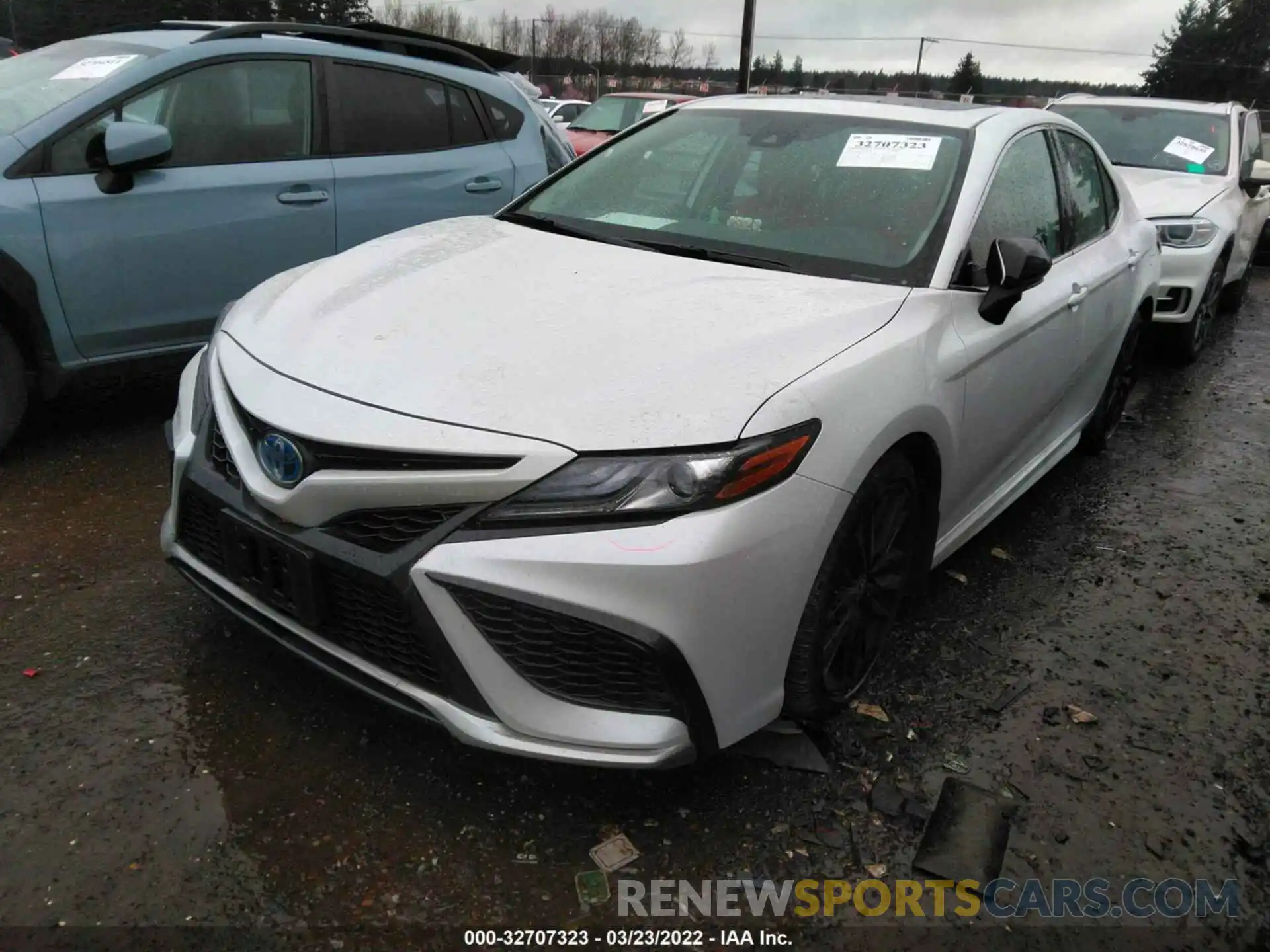 2 Photograph of a damaged car 4T1K31AK2NU570941 TOYOTA CAMRY 2022