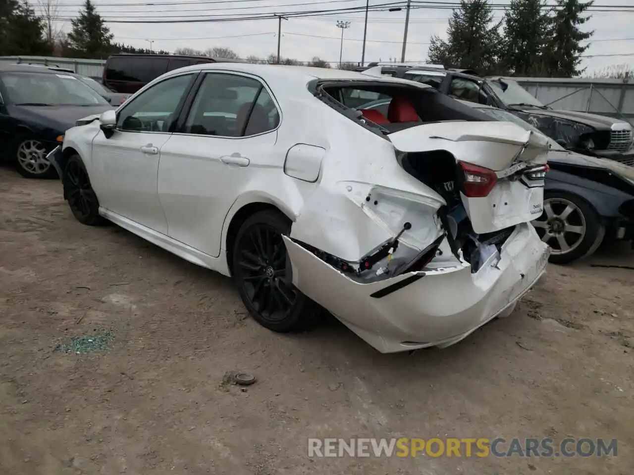 3 Photograph of a damaged car 4T1K31AK3NU032961 TOYOTA CAMRY 2022