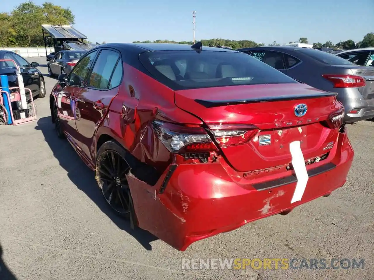 3 Photograph of a damaged car 4T1K31AK4NU034993 TOYOTA CAMRY 2022