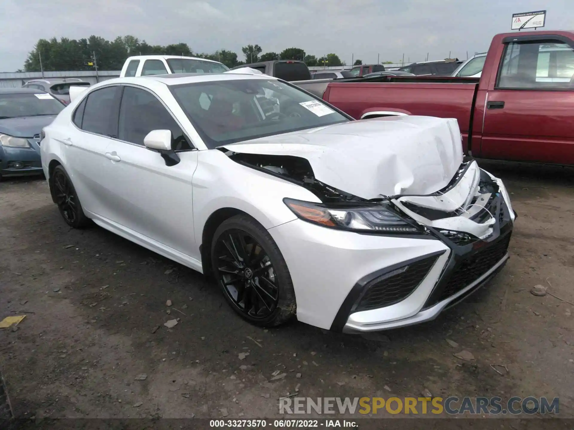 1 Photograph of a damaged car 4T1K31AK4NU572903 TOYOTA CAMRY 2022