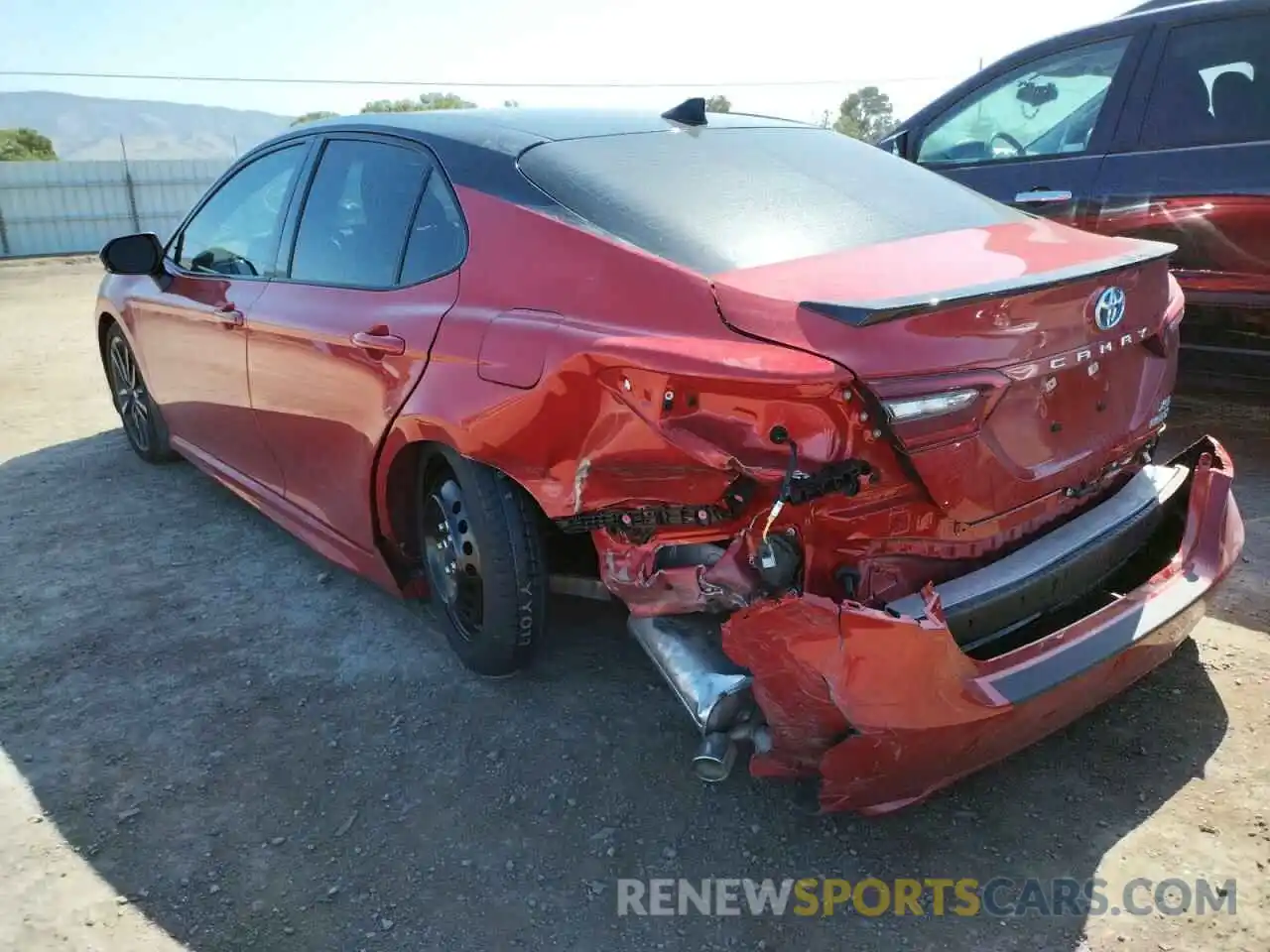 3 Photograph of a damaged car 4T1K31AK5NU035618 TOYOTA CAMRY 2022