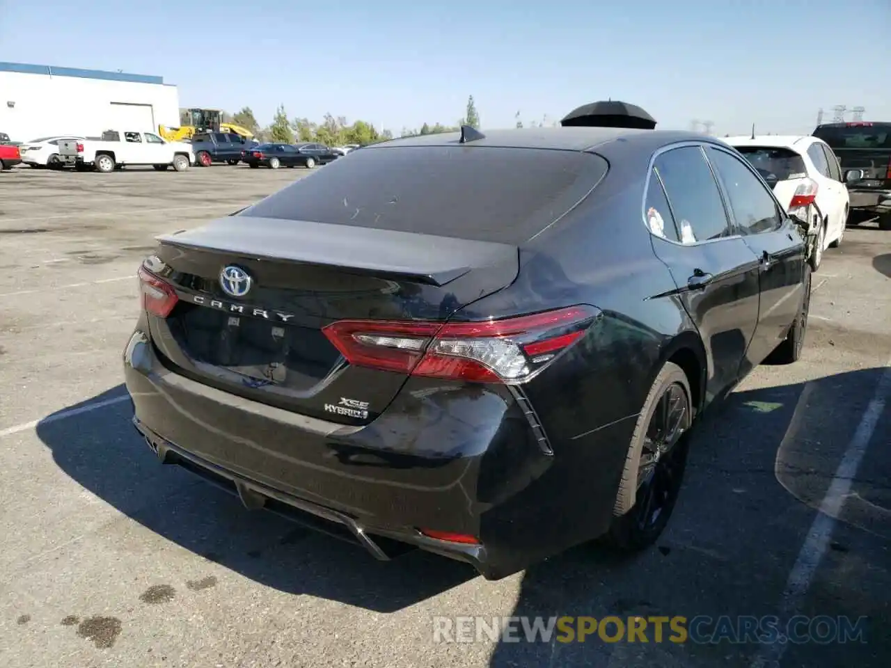 4 Photograph of a damaged car 4T1K31AK5NU577821 TOYOTA CAMRY 2022