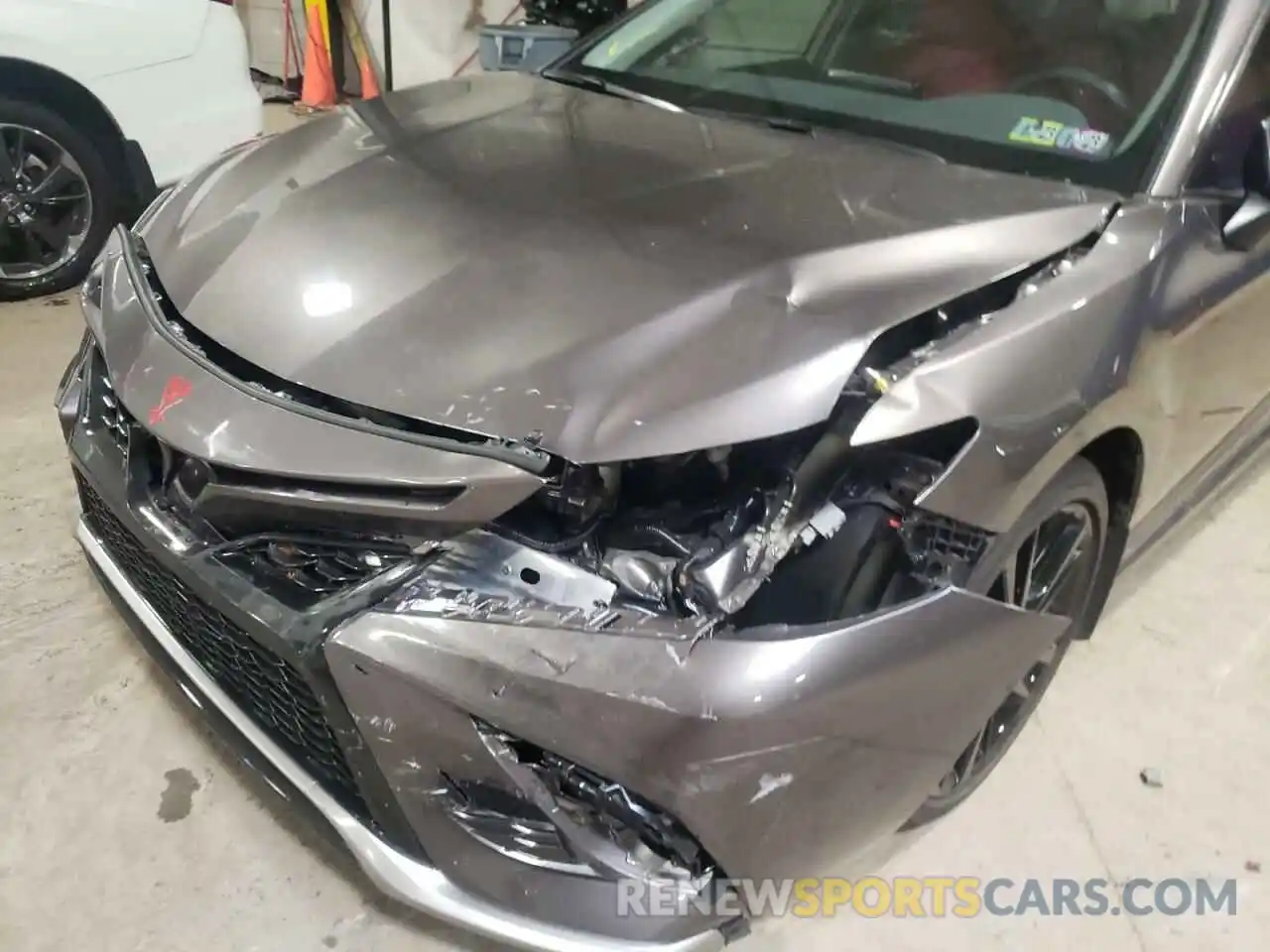 9 Photograph of a damaged car 4T1K31AK7NU581319 TOYOTA CAMRY 2022