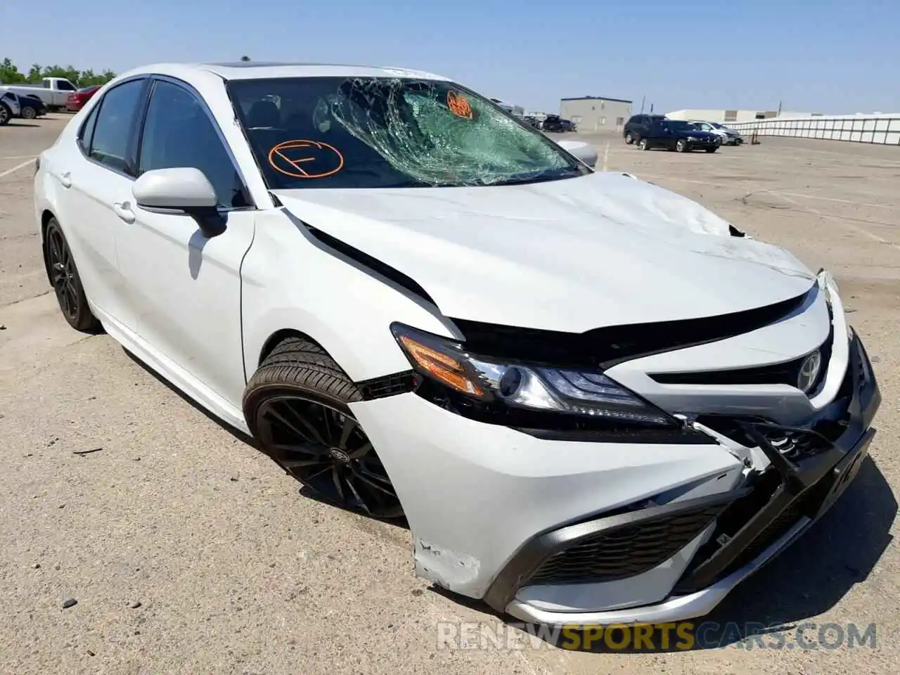 1 Photograph of a damaged car 4T1K31AK8NU035290 TOYOTA CAMRY 2022