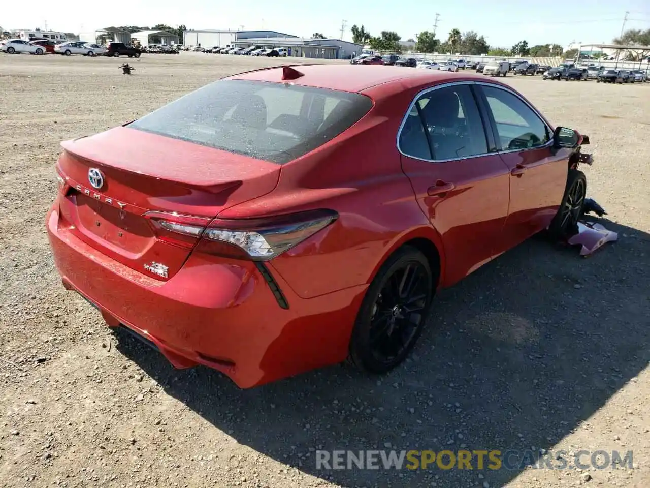 4 Photograph of a damaged car 4T1K31AK8NU035483 TOYOTA CAMRY 2022